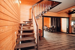 Деревянная лестница (l)